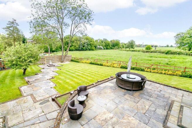 Garden & Views