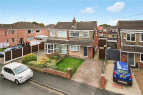 33, Farnham Drive, Manchester M44 6DG