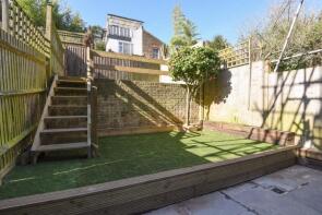 8, Franklin Close, London SE27 0PT