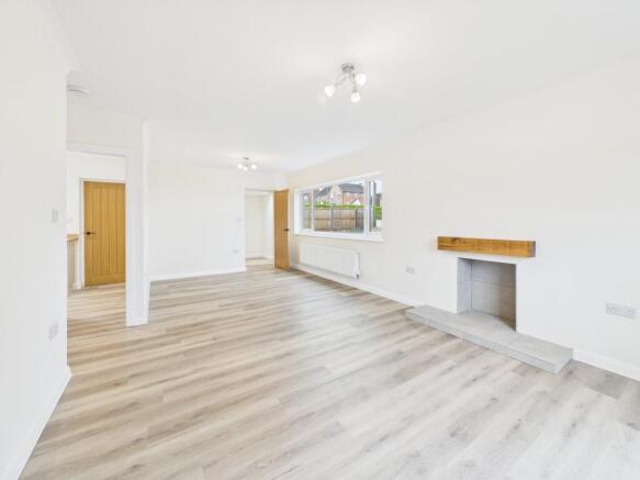 open plan lounge & dining room
