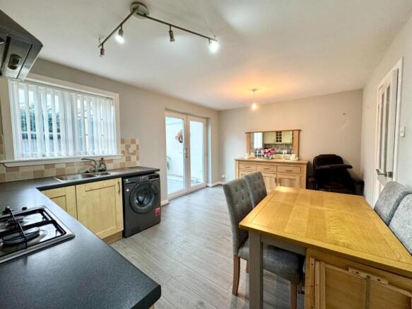 KITCHEN DINER