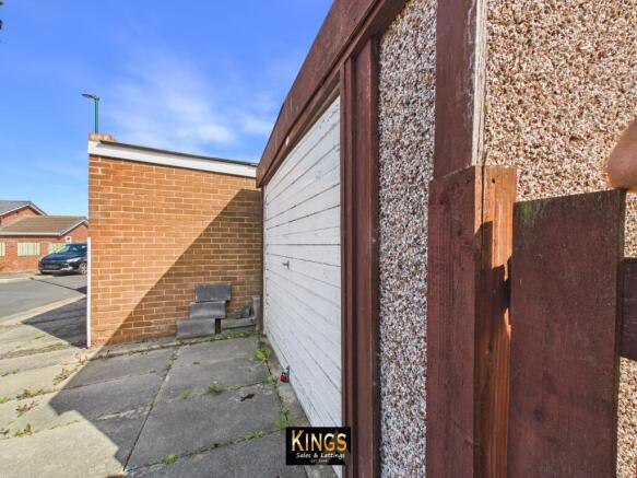 2 bed Detached Bungalow for sale Image 10