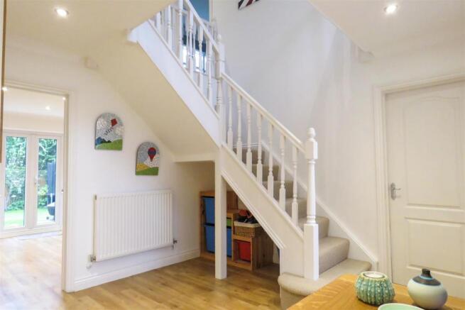 Entrance hall.JPG