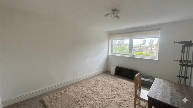 St Mary Le Park Court - Living room.jpeg.png