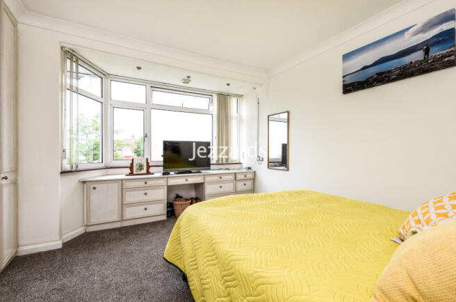 Uxbridge Road, Feltham, TW13