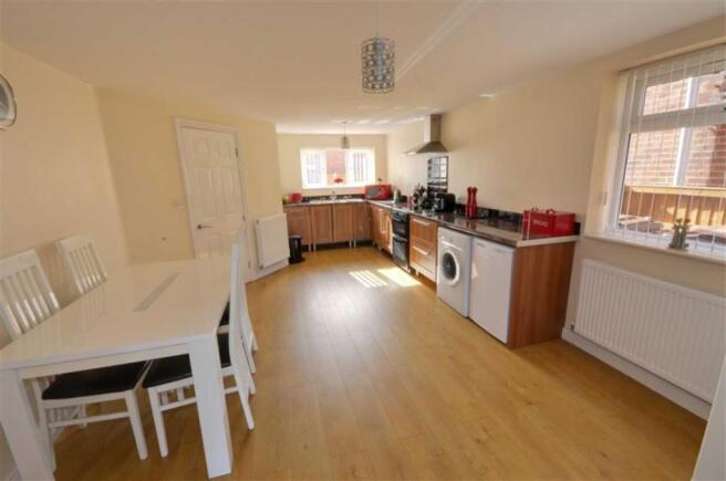 KITCHEN DINER