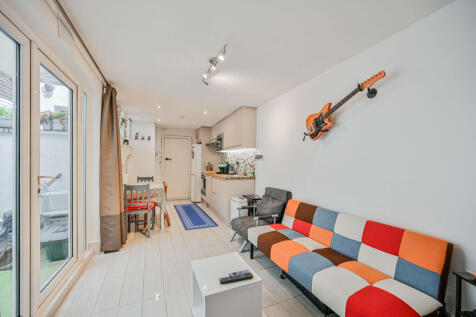 Sussex Way, Holloway, London, N19