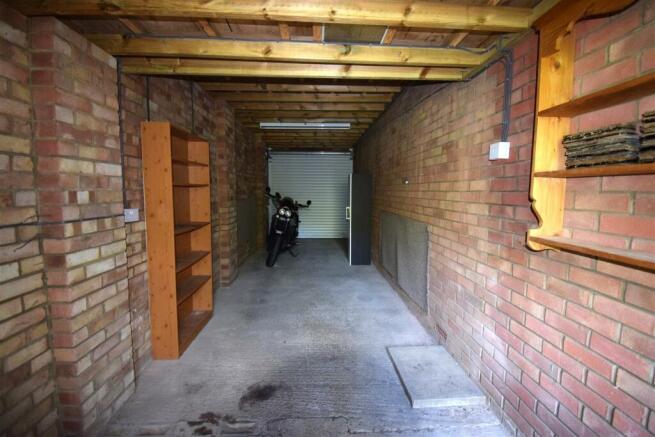 Garage.JPG