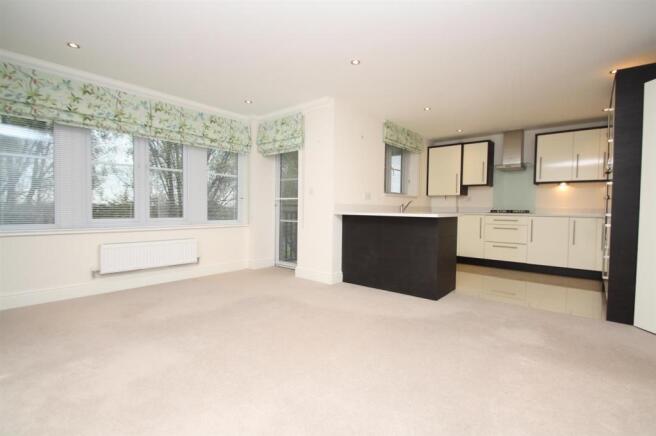 lounge/kitchen