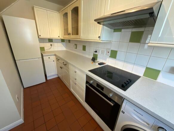 KITCHEN 12'9 x 6'2