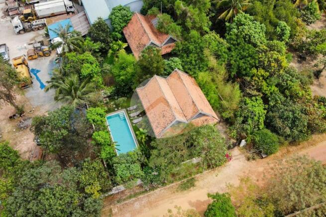 6 Bedroom 2 Wooden House For Sale - Slor Kram, Siem Reap