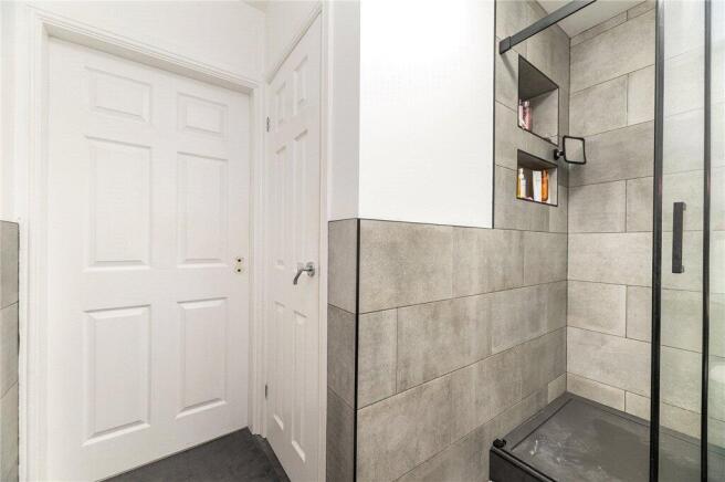 2 bed Apartment for sale Image 12