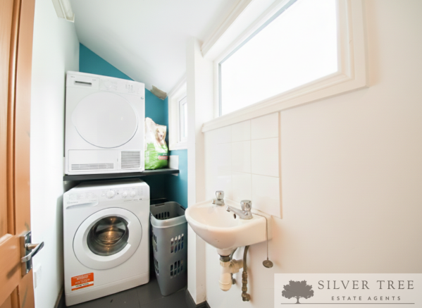 3 bed Terraced for sale Image 9