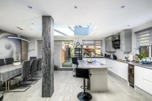 40, Mile Road, Bedford MK42 9TF