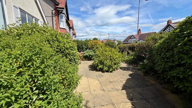 FRONT GARDEN