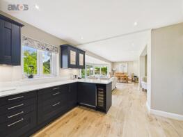 287, Thundersley Park Road, South Benfleet, Benfleet SS7 1AH
