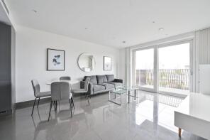 38, 140 Buckstone Apartments, Blackfriars Road, London SE1 8BW