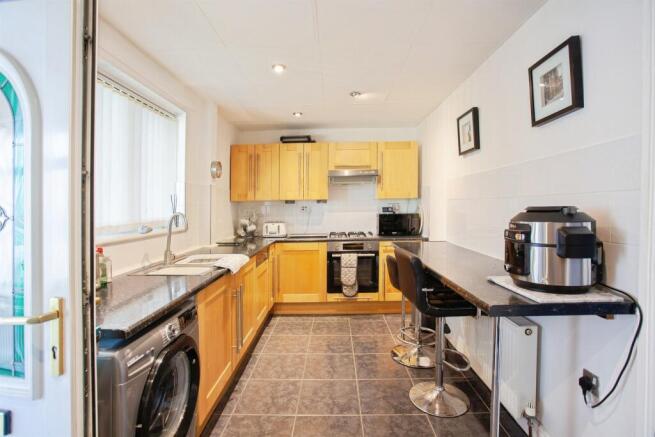 Halsbury Road, Eastwood, ROTHERHAM photo 4