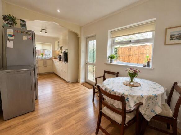 Seagrave Drive, Oadby, Leicestershire photo 4