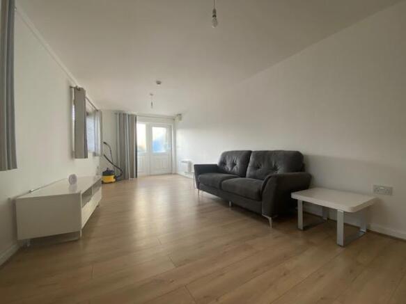 Lounge 2.jpg