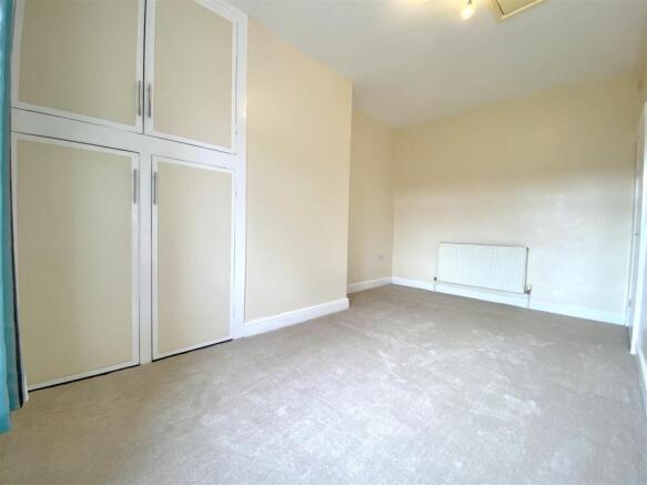 2 bed Terraced for sale Image 8