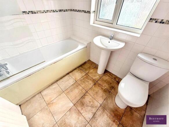 2 bed Semi-Detached for sale Image 8