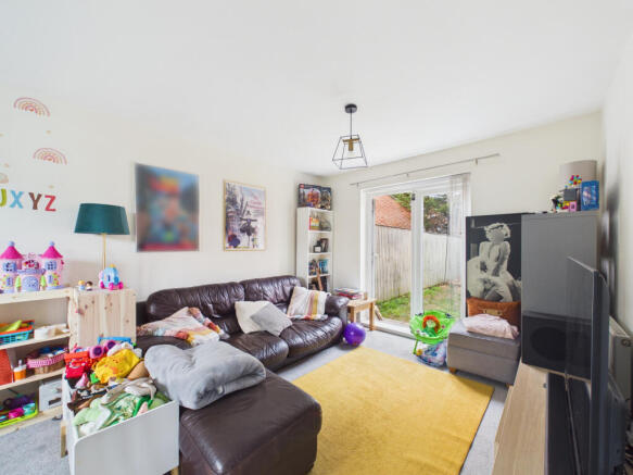 3 bed Semi-Detached for sale Image 4