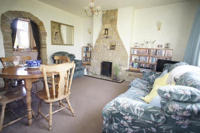LIVINGDINING ROOM