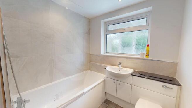 4 bed Detached Bungalow for sale Image 8