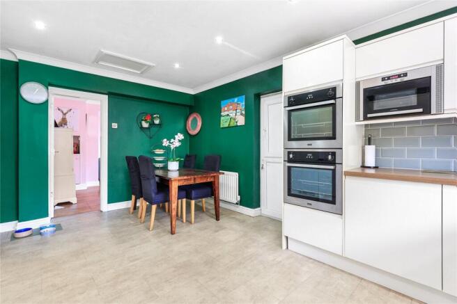4 bed Semi-Detached for sale Image 10