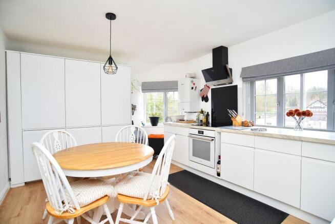 1 bed Flat for sale Image 8