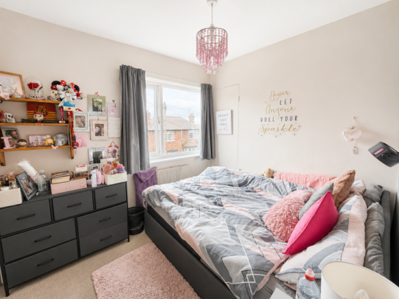 3 bed Terraced for sale Image 10