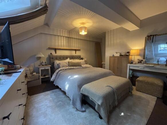 2 bed Duplex to rent Image 10