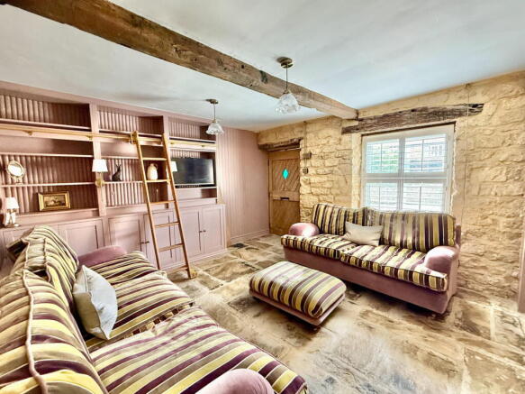 2 bed Terraced for sale Image 9
