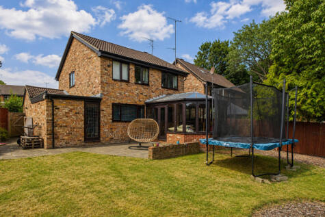 Medwick Mews Hunters Oak, Hemel Hempstead, HP2