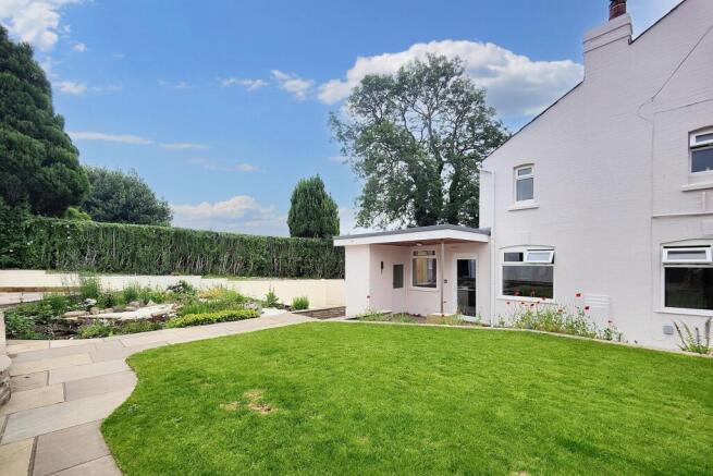 Private Lawn Garden