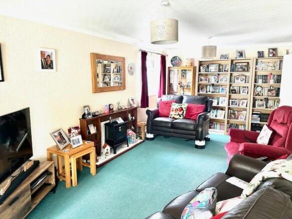 11 Hamilton living.jpg