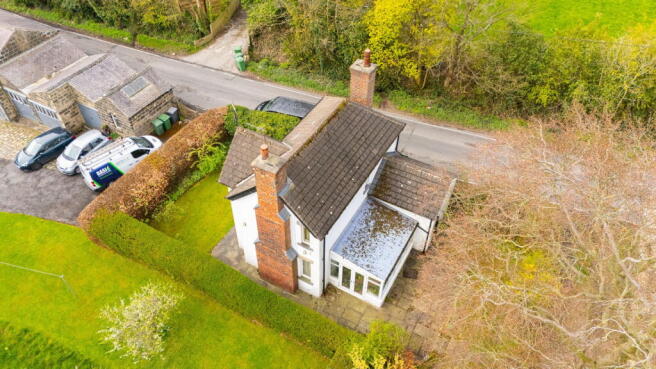 5 bed Detached for sale Image 6