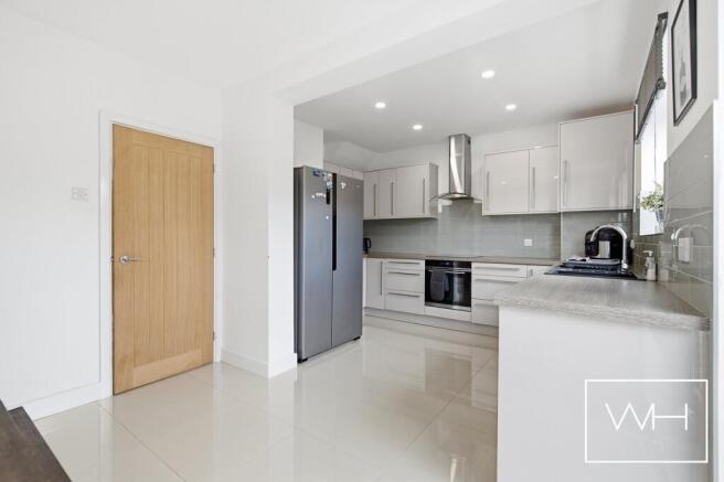 3 bed Semi-Detached for sale Image 7