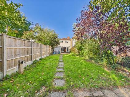 Claremont Close, Hersham, Walton-On-Thames