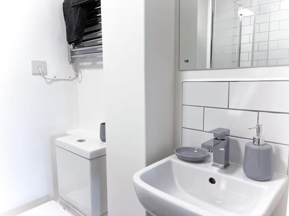 1 bed Flat Share to rent Image 6