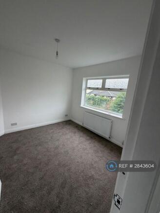 3 bed Semi-Detached to rent Image 10