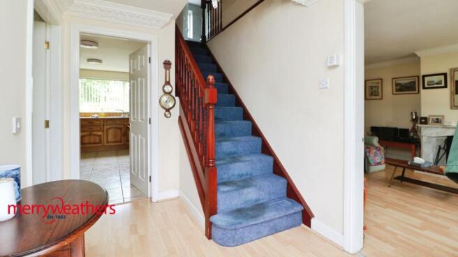 4 bed Detached for sale Image 6