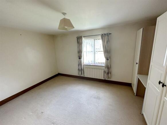Master Bedroom.JPG