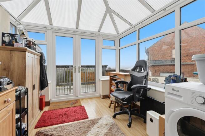 3 bed Semi-Detached for sale Image 10