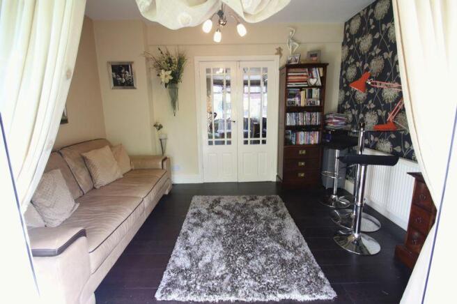 SITTING/FAMILY ROOM