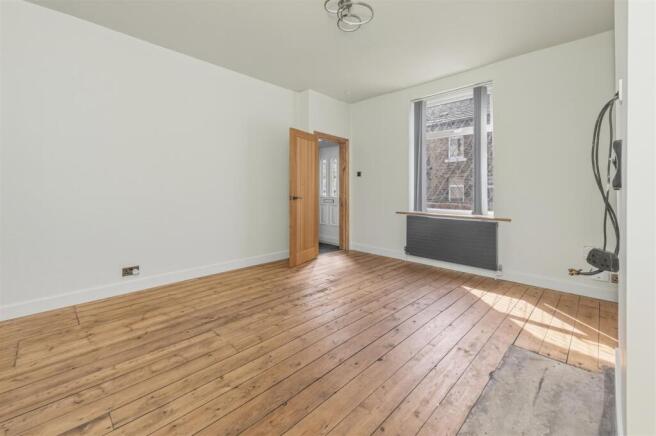 2 bed Terraced for sale Image 6
