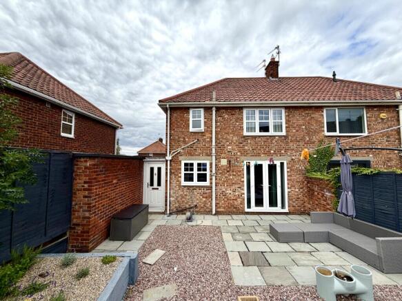 2 bed Semi-Detached for sale Image 12