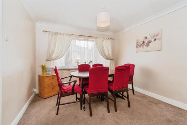 3 bed Semi-Detached for sale Image 11