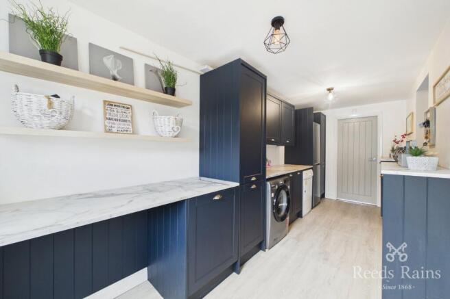 3 bed Detached for sale Image 11